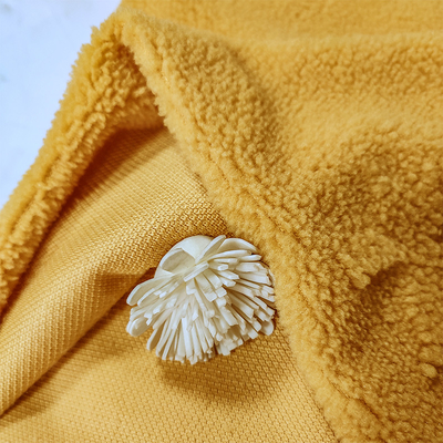 Afwijking Gebreide Sherpa-de Polyester Gele Jacquard van de Vachtstof 100% voor Kledingstuk