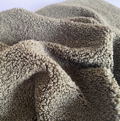 350gsm Teddy Sherpa Fabric 288F 150D voor de Stofferingstapijt van de Winterkleren