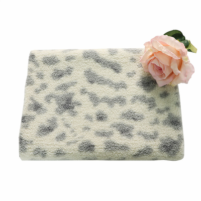 100% polyester Gedrukte Sherpa-Vachtstof 150D 288F 300gsm voor Zakkenstoel Pajams